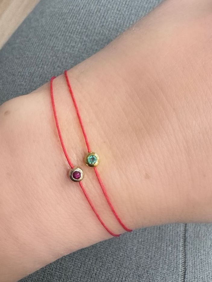 Pulsera De Hilo Con Charm De Zafiro