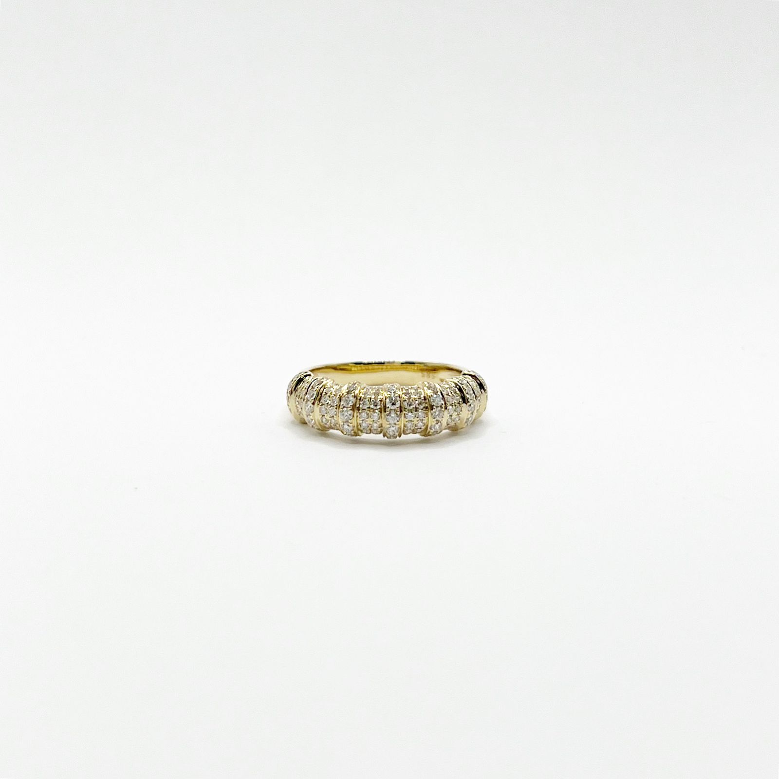 Anillo Con Diamantes