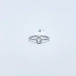 Anillo Oval Topacio Blanco