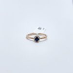 Anillo Redondo Zafiro Con Halo De Diamantes