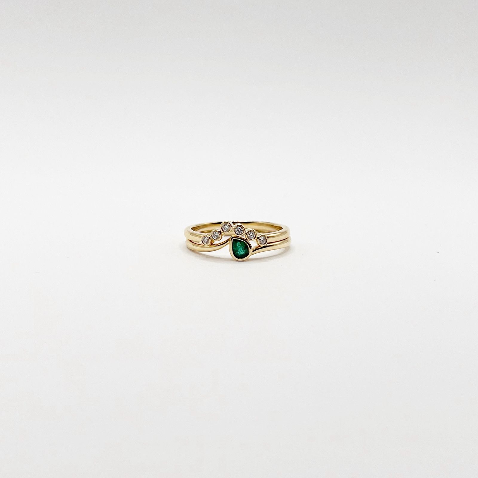 Anillo Doble Esmeralda y Diamantes
