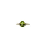 Anillo Peridoto Oval Con Diamantes