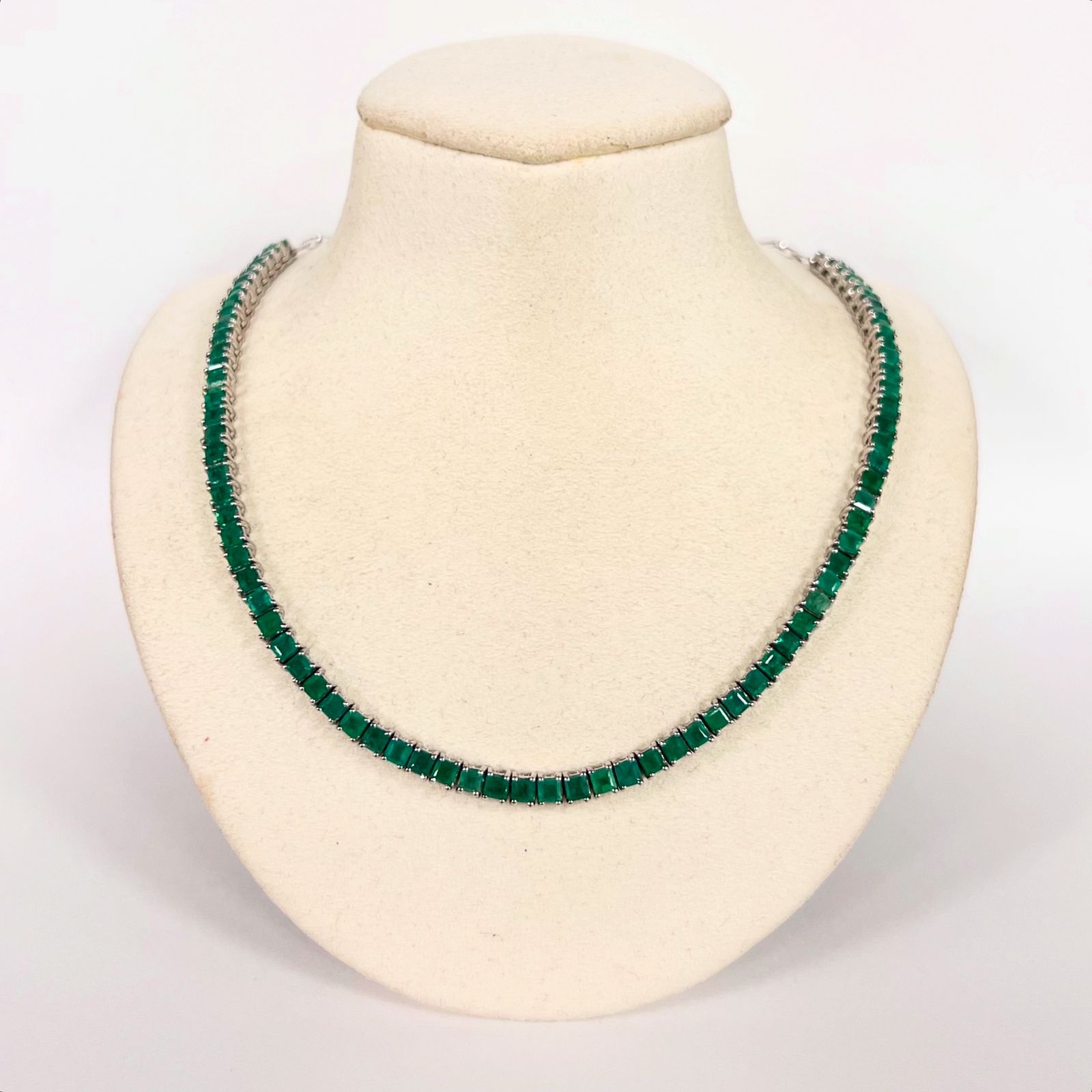 Gargantilla De Esmeraldas