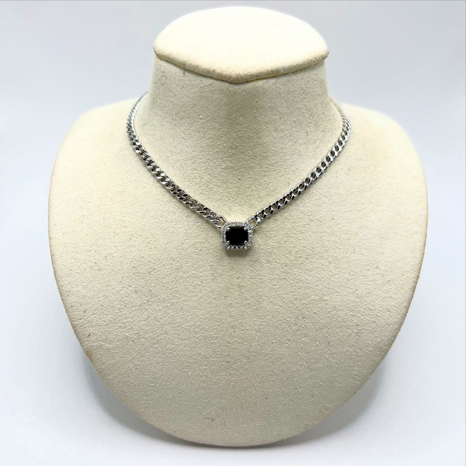 Gargantilla Cuadro De Zafiro Con Diamantes