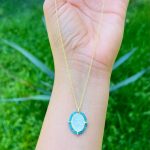 Cadena Con Dije Virgen Milagrosa y Aguamarina