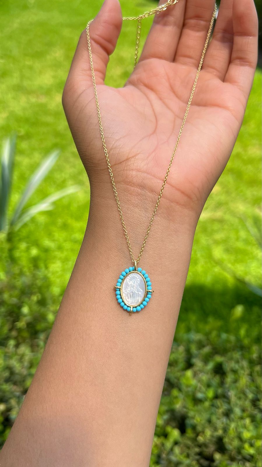 Cadena Con Dije Virgen Milagrosa y Zirconia