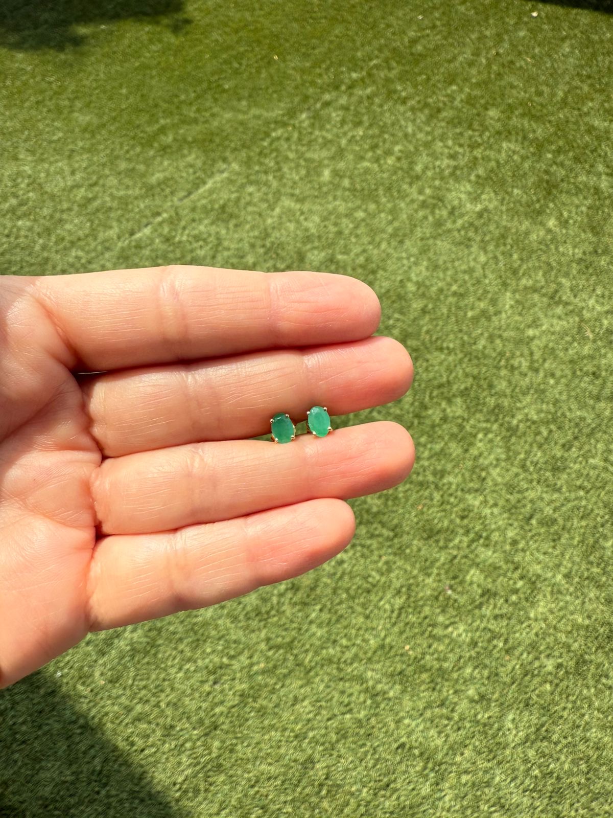 Aretes Solitario Oval De Esmeralda